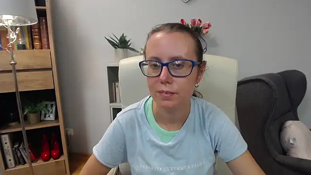 Snapshot of sweetxLizzy chatting on 07-13-26, 04:37 sweetxLizzy online show from 07-13-26, 04:37