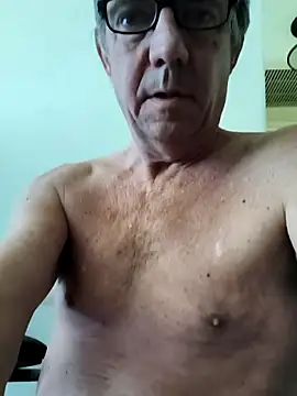 Richard Crane online show from 12-18-25, 01:06