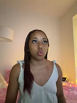 Snapshot of _Zahara_ chatting on 07-31-26, 11:04 Zahara online show from 07-31-26, 11:04
