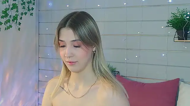 Snapshot of Bella_svon chatting on 03-21-26, 07:57 Bella svon online show from 03-21-26, 07:57