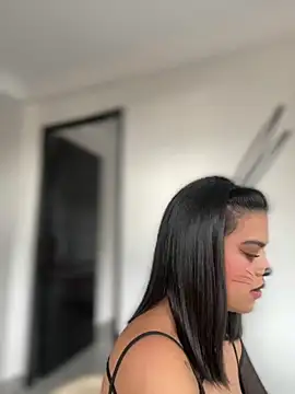 JuanitaMore01 online show from 10-27-25, 08:24