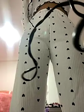 JuanitaMore01 online show from 10-31-25, 12:33