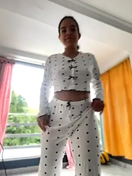 JuanitaMore01 online show from 10-31-25, 02:29