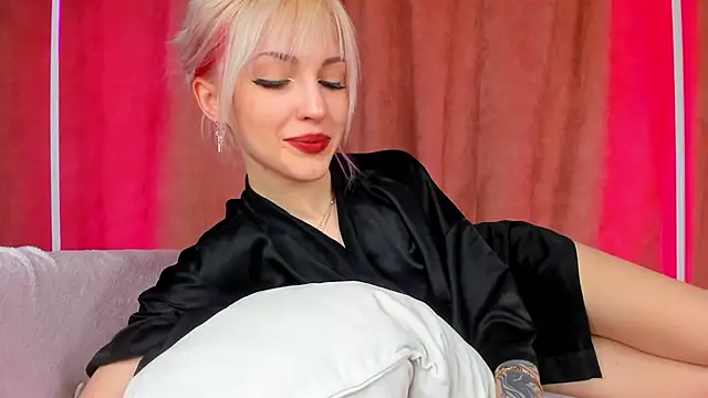 LisaFoxyMe online show from 03-12-26, 01:56