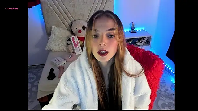 Snapshot of Mia_Victoria22 chatting on 05-04-26, 03:30 Mia Victoria22 online show from 05-04-26, 03:30