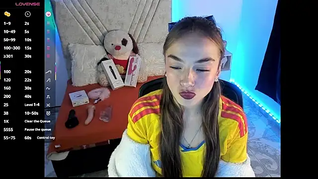 Mia Victoria22 online show from 07-21-26, 02:25