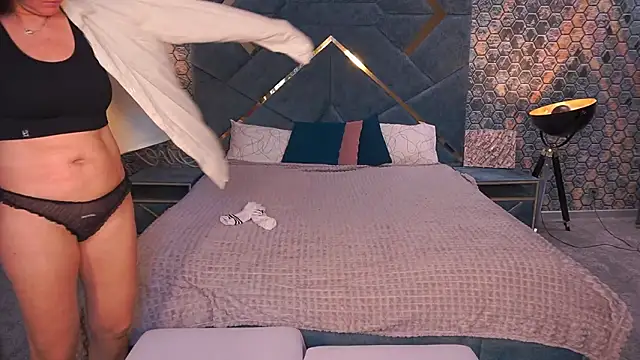 PleasureWeCouple online show from 02-02-26, 01:43