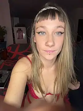 Snapshot of deepthem chatting on 03-18-26, 10:13 deepthem online show from 03-18-26, 10:13