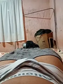 Snapshot of Bh27_17cm chatting on 05-07-26, 01:11 Bh27 17cm online show from 05-07-26, 01:11