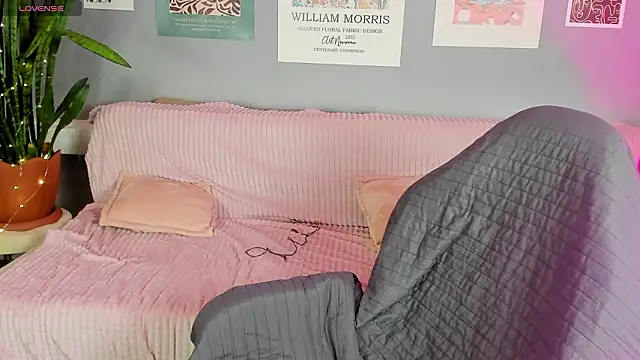 Snapshot of marmelana199 chatting on 03-17-26, 10:18 marmelana199 online show from 03-17-26, 10:18