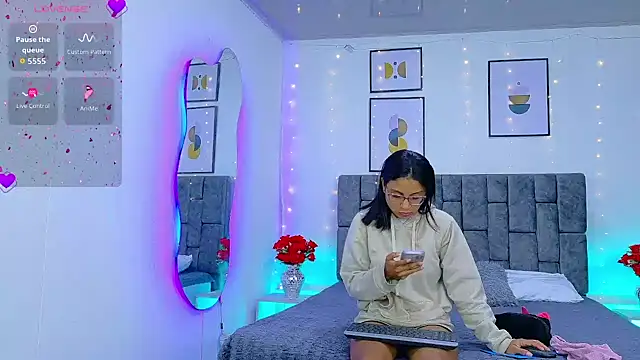 Snapshot of Soffia_Konig_ chatting on 04-28-26, 12:10 Soffia Konig online show from 04-28-26, 12:10