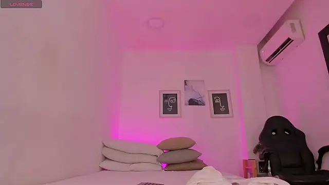 Anastasia lauren online show from 10-18-25, 08:09