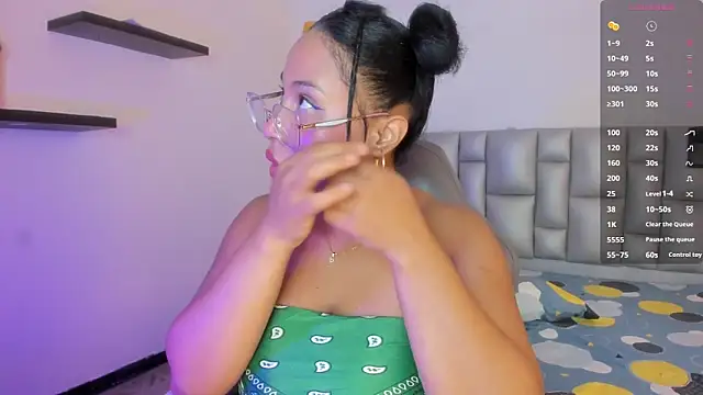 Elowen Clark online show from 03-16-26, 08:02