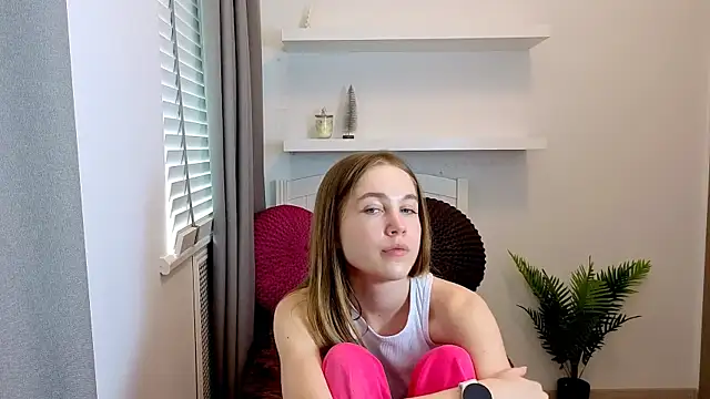 Snapshot of Spicy_Lexi chatting on 05-14-26, 12:45 Spicy Lexi online show from 05-14-26, 12:45