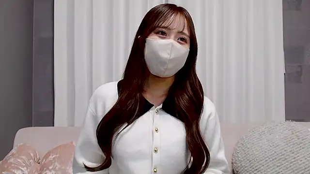  YUI CHAN  online show from 12-22-25, 10:56