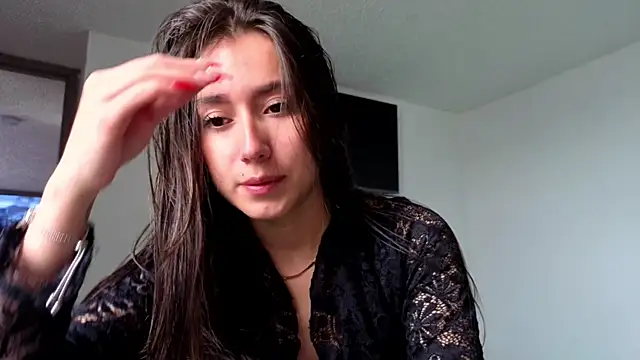 Adhara Kitten online show from 06-20-26, 04:32
