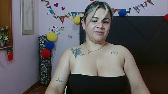 Snapshot of pamela_echeverria chatting on 07-06-26, 11:18 pamela echeverria online show from 07-06-26, 11:18