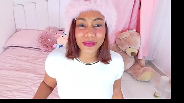 Snapshot of Sofia_Stanley chatting on 05-01-26, 05:12 Sofia Stanley online show from 05-01-26, 05:12