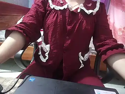 Snapshot of Xue_weng chatting on 04-21-26, 03:28 Xue weng online show from 04-21-26, 03:28