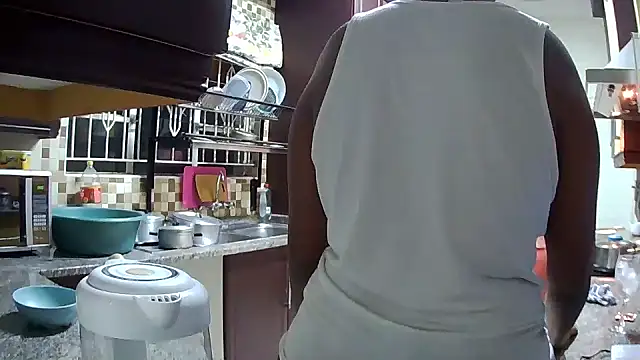 Snapshot of CouplesX96xx chatting on 02-13-26, 07:10 CouplesX96xx online show from 02-13-26, 07:10