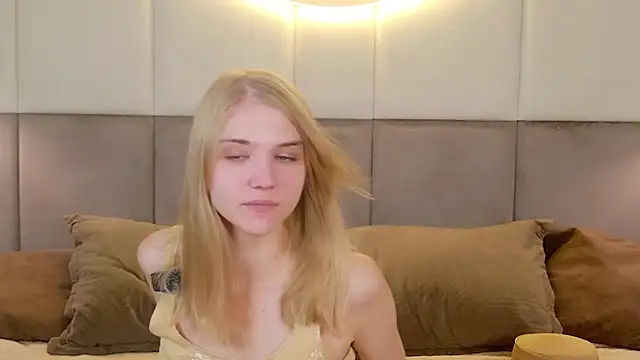 4example Chloe online show from 07-16-26, 05:46