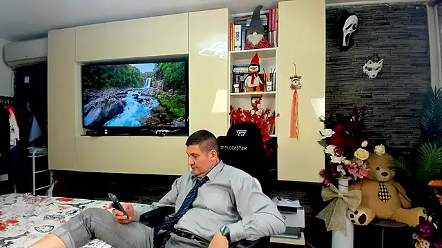 SpartacusDaddy48 online show from 04-08-26, 08:31