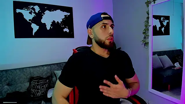 Snapshot of Maximo_Wolff chatting on 11-26-25, 07:48 Maximo Wolff online show from 11-26-25, 07:48