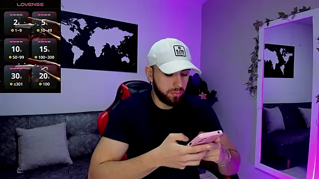 Snapshot of Maximo_Wolff chatting on 12-05-25, 08:16 Maximo Wolff online show from 12-05-25, 08:16