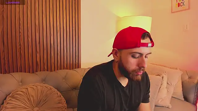 Snapshot of Maximo_Wolff chatting on 01-18-26, 10:02 Maximo Wolff online show from 01-18-26, 10:02