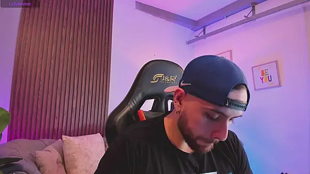 Snapshot of Maximo_Wolff chatting on 01-31-26, 07:56 Maximo Wolff online show from 01-31-26, 07:56