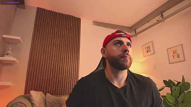 Snapshot of Maximo_Wolff chatting on 02-16-26, 08:05 Maximo Wolff online show from 02-16-26, 08:05