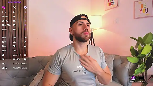 Snapshot of Maximo_Wolff chatting on 02-17-26, 07:53 Maximo Wolff online show from 02-17-26, 07:53