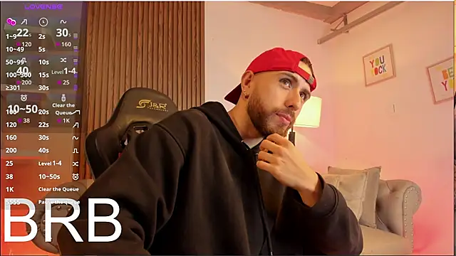 Snapshot of Maximo_Wolff chatting on 02-20-26, 06:26 Maximo Wolff online show from 02-20-26, 06:26