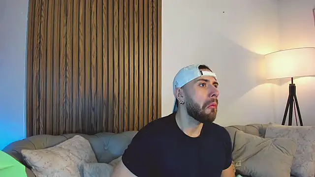 Snapshot of Maximo_Wolff chatting on 03-11-26, 08:04 Maximo Wolff online show from 03-11-26, 08:04