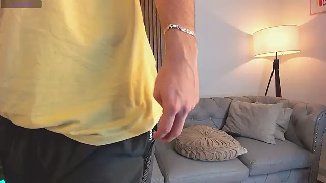 Snapshot of Maximo_Wolff chatting on 03-19-26, 03:10 Maximo Wolff online show from 03-19-26, 03:10