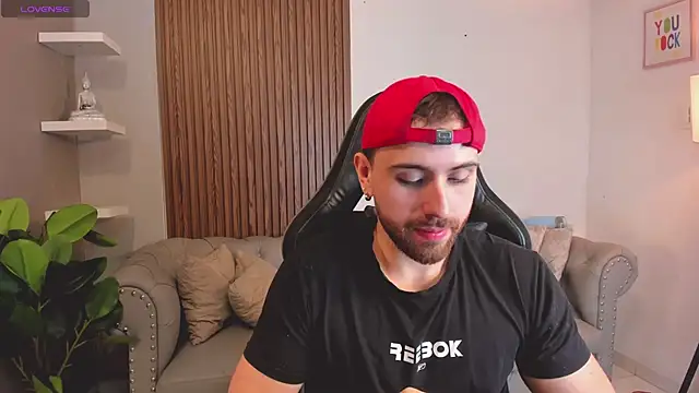 Snapshot of Maximo_Wolff chatting on 03-26-26, 10:59 Maximo Wolff online show from 03-26-26, 10:59