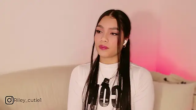 Cutie Riley online show from 03-14-26, 11:59