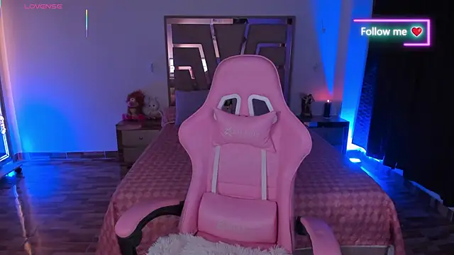 lunaarose online show from 04-16-26, 03:07