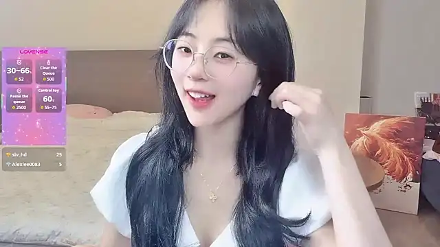Snapshot of nini_a chatting on 04-10-26, 11:48 nini a online show from 04-10-26, 11:48