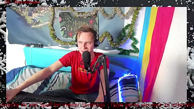 Snapshot of DaveLindau chatting on 12-23-25, 11:08 DaveLindau online show from 12-23-25, 11:08