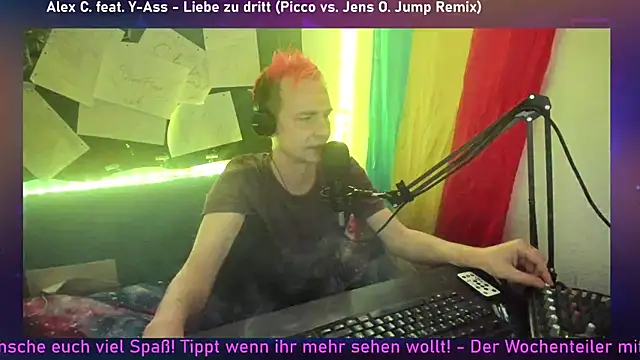 Snapshot of DaveLindau chatting on 01-07-26, 05:48 DaveLindau online show from 01-07-26, 05:48