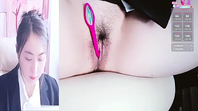 Snapshot of GUO168 chatting on 03-10-26, 12:26 GUO168 online show from 03-10-26, 12:26