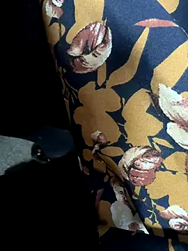 HiddenHoneyLDN online show from 09-17-25, 11:01