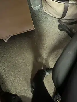 HiddenHoneyLDN online show from 02-10-26, 02:43