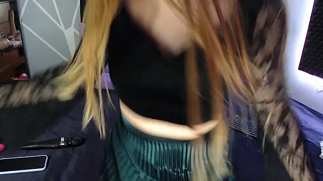 karlamoon23 online show from 09-28-25, 08:47