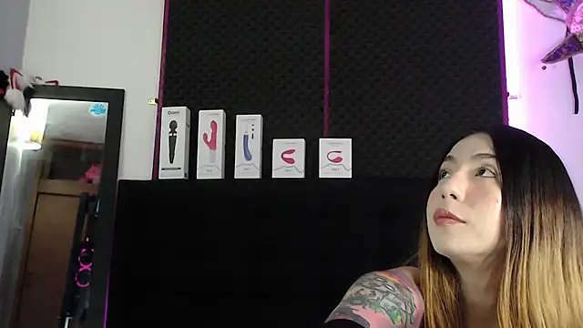 karlamoon23 online show from 12-14-25, 09:19