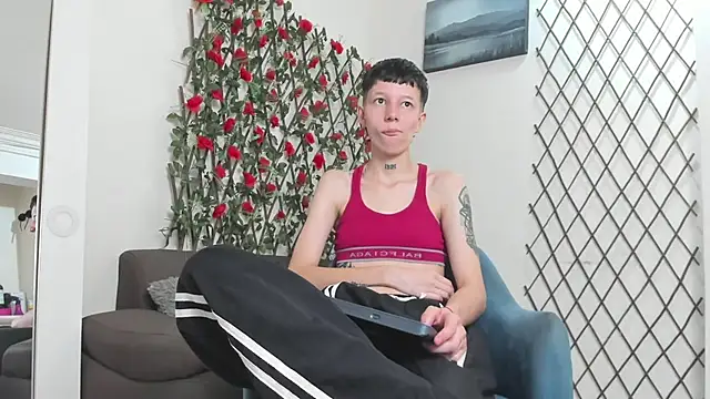 LiamBrown09 online show from 07-09-26, 07:51