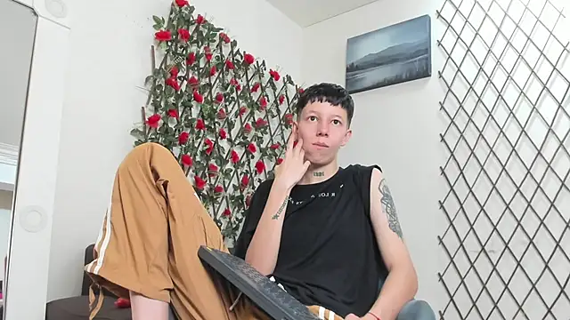 LiamBrown09 online show from 07-10-26, 08:22