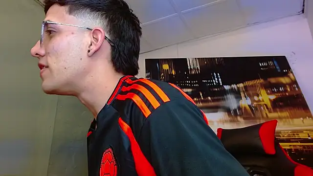 alexgiraldo   online show from 07-08-26, 12:37