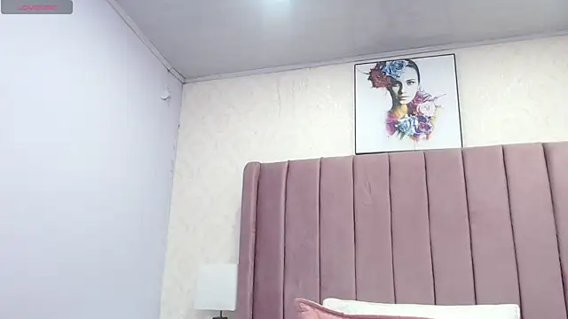 Snapshot of AriannaAdames chatting on 03-20-26, 01:49 AriannaAdames online show from 03-20-26, 01:49